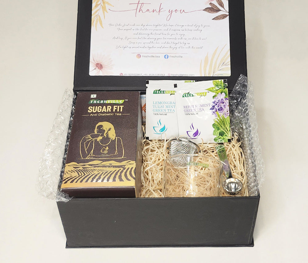 Sugerfit Tea Gift Box With (Spoon, Stainer, Cup)